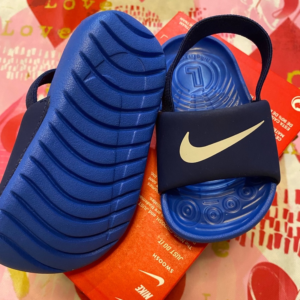 Nike Sandals infants size 5c